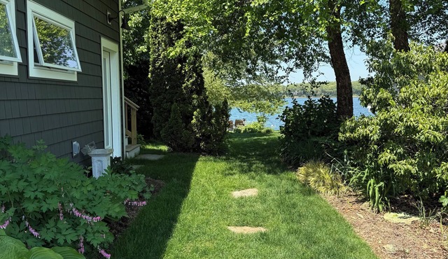 Cozy, quiet 1-bedroom studio new to the market, with water view