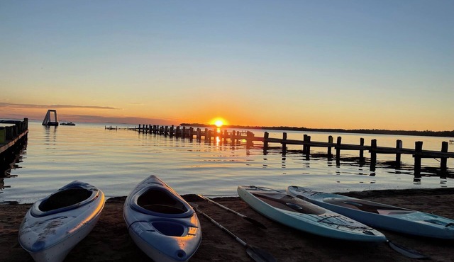 Cozy Resort Double Queen Hotel Room with WIFI with Mille Lacs Lake Views