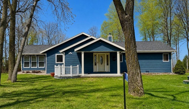 Cozy Shore Waterfront 3BR Retreat in Door County