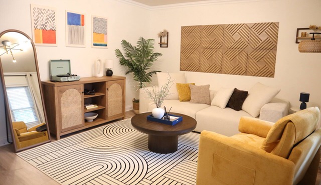 Cozy Stylish 2 BR Home w/Relax & Enjoy