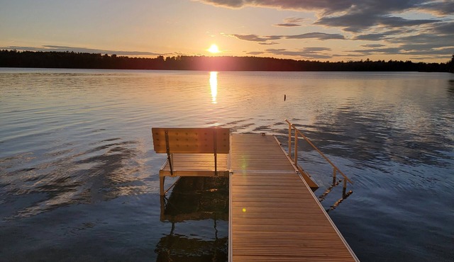 Cozy Waterfront Cottage!