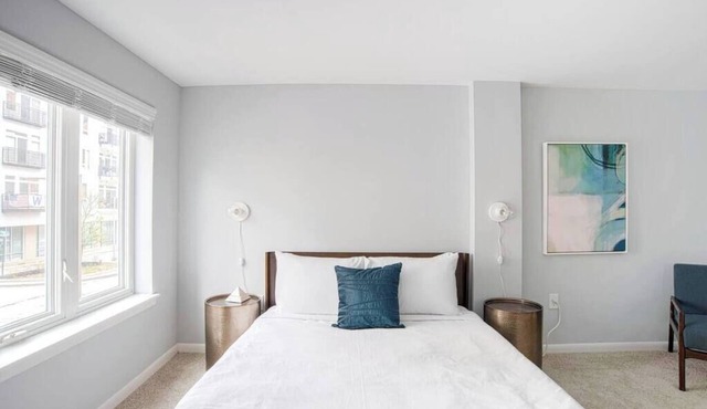 CozySuites Indy Loft 2BR Monument Circle