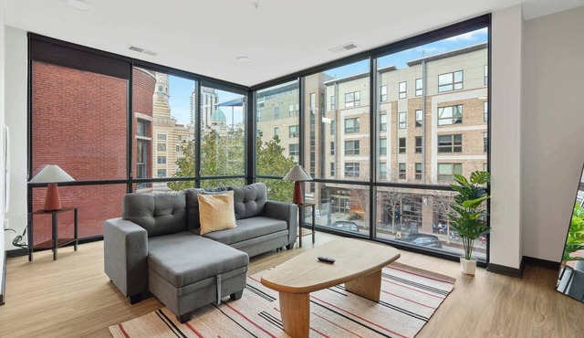 CozySuites Mass with lounge and roof deck #37