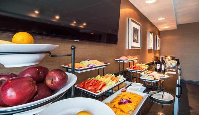 Crowne Plaza Boston - Woburn by IHG