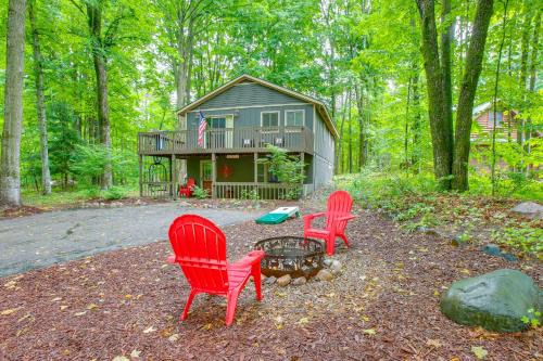 Crystal Mountain Resort Cabin: Golf, Hike, Swim!