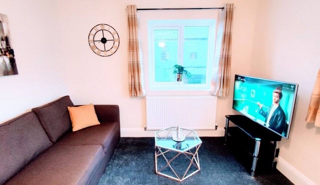 Crystal Suite 2 is located and very short walk to the Fish Quay and the Marina.
