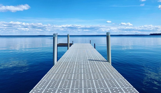 Cute 2-bed Cabin w/ prestige views of Leech Lake!
