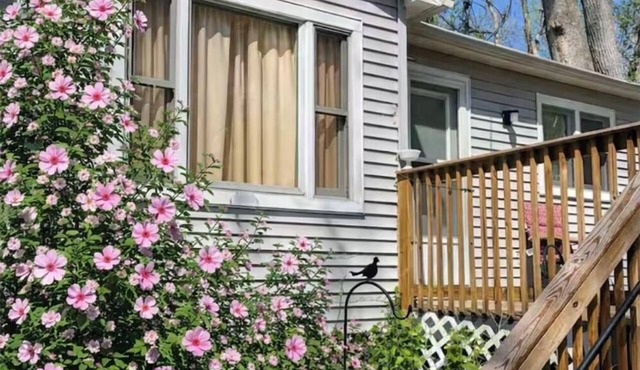 Cute Cottage/Pet Friendly/Clean/Trails/Nature and Historic Madison