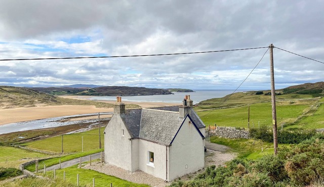 Dalcharn is in a perfect location for exploring, set amongst beautiful views.