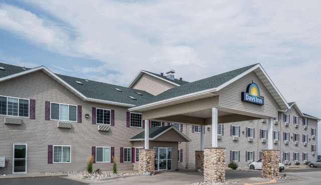 Days Inn by Wyndham Fargo Casselton Waterpark
