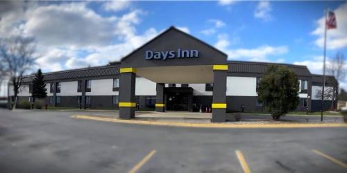 Days Inn by Wyndham Fargo - West Acres