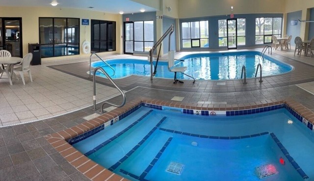 Days Inn by Wyndham Fargo/West Acres