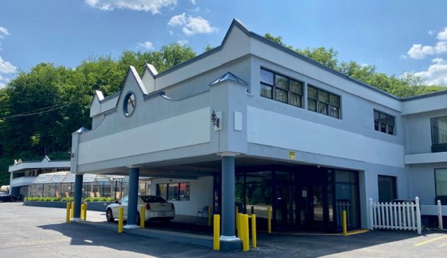 Days Inn by Wyndham Pittsburgh