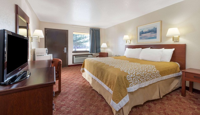 Days Inn by Wyndham Russell
