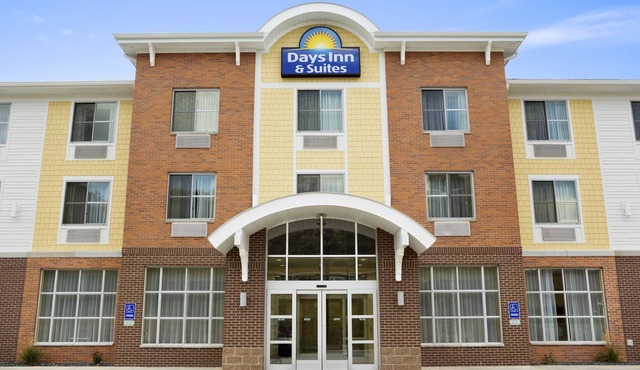 Days Inn & Suites by Wyndham Caldwell