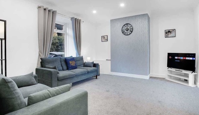 Dean St Retreat, Cosy Urban Escape, Sleeps 5
