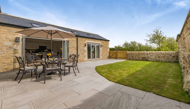 Dene View - Three Bedroom House, Sleeps 6