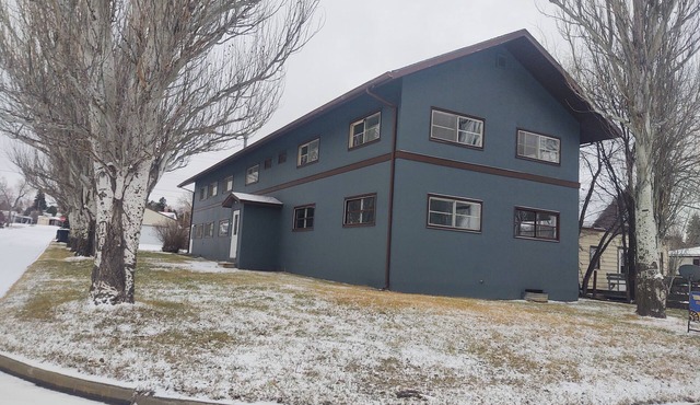 depot 6, rent by the day,week, or monthly pet friendly