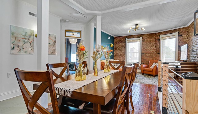 Designer Loft— 40 Min to FIFA World Cup KC | Sleeps 7