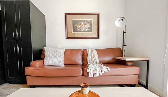 Desirable 1BD/1BA - Bowling Green