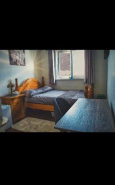 Detached House with a private en suite room