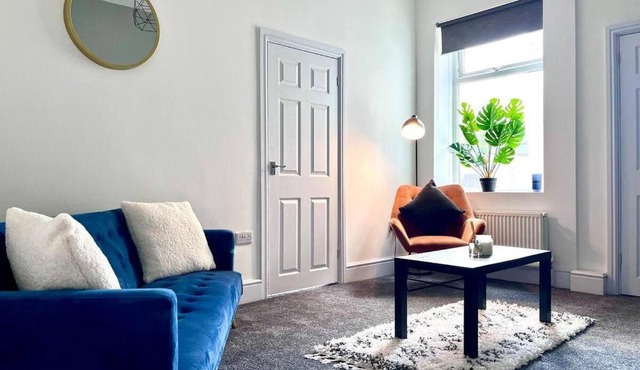 Devon-2 Bdrm Sleeps 4 Great for Contractors