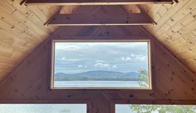 DIRECT water front home with spectacular views of the White Mountains!