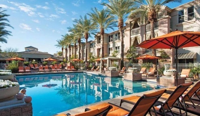 Discover Ideally Located Suites in Gainey Ranch AZ w/ Free Parking & Breakfast!