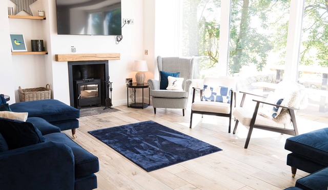 Disdow House - a house that sleeps 11 guests in 5 bedrooms