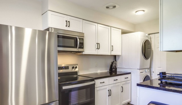 Dog-Friendly Dayton Apt: Central Location!