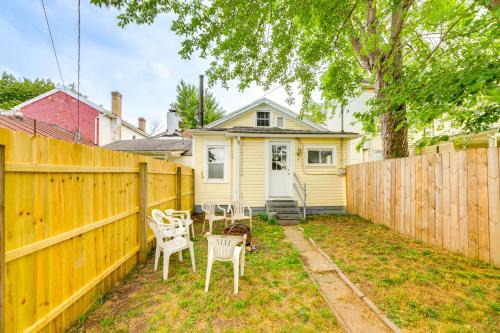 Dog-Friendly Dayton Home: 1 Mi to Downtown!