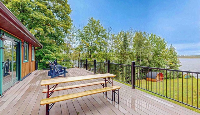 Dog-friendly lakefront home with boat access, deck, fireplace, gas grill, kayaks