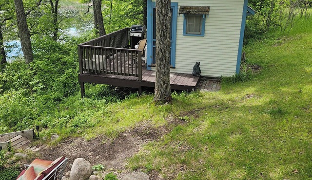 ~DOG FRIENDLY~QUIET and COZY Loon Lake, Vergas MN cabin~