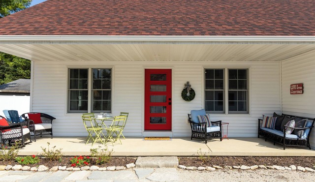 Door County Cottage steps from Lake Michigan Beach in Jacksonport WI