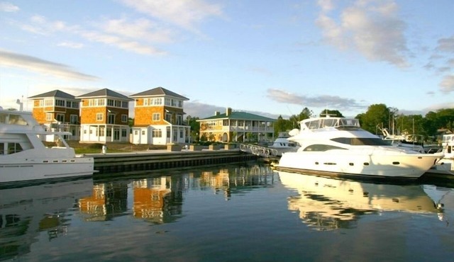 Door County Waterfront Cottage