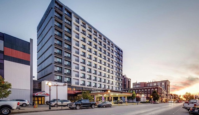 DoubleTree by Hilton Huntington, WV