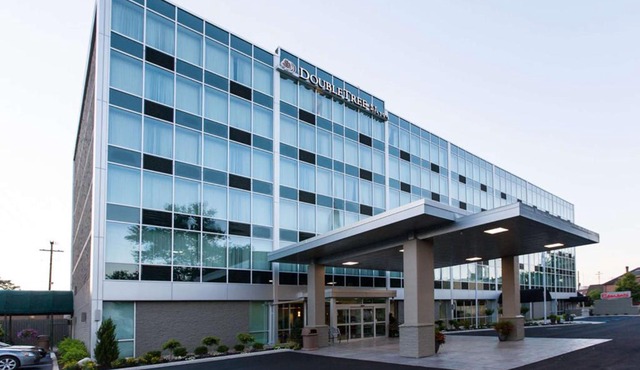 Doubletree by Hilton Newark