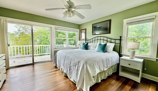 Downtown Bayfield Home W/Lake Views, Near Ferry & Marina