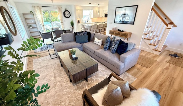 Downtown brand new construction 3 bed & 3 bath