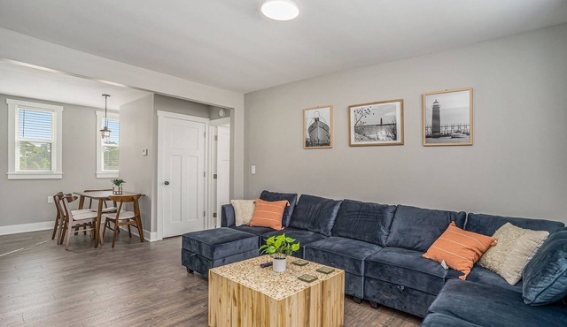 Downtown Muskegon Apt 2