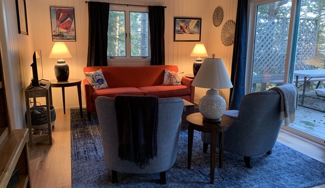 Driftwood Cottage-on the shore overlooking BassHbr 󰀃