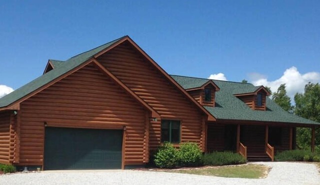 Drummond Island Hotel & Vacation Homes - Rocky Knoll Lodge