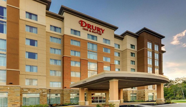 Drury Inn & Suites Cleveland Beachwood