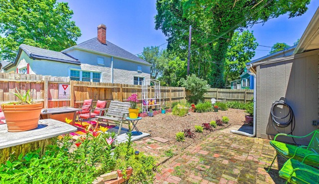 Dtwn Elizabethtown Home w/Fire Pit & Gas Grill!