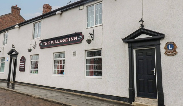 DURHAM CASTLE ROOM, pet friendly in Murton, County Durham