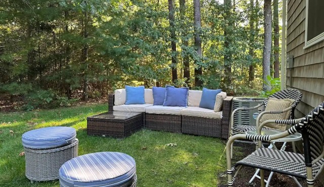 Duxbury Getaway! Location+Charm!