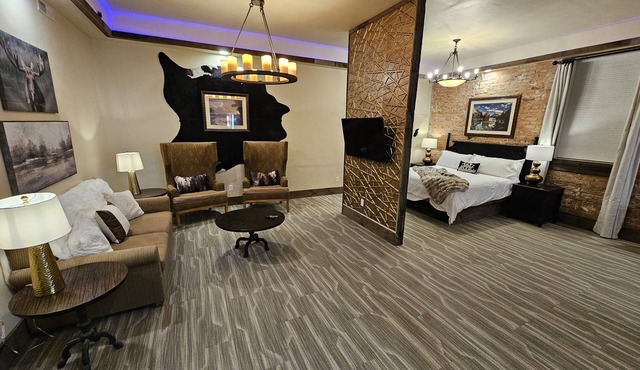 Eaglescape Suites and Event Center