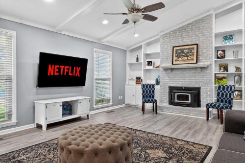 East end Louisville's bright and spacious home