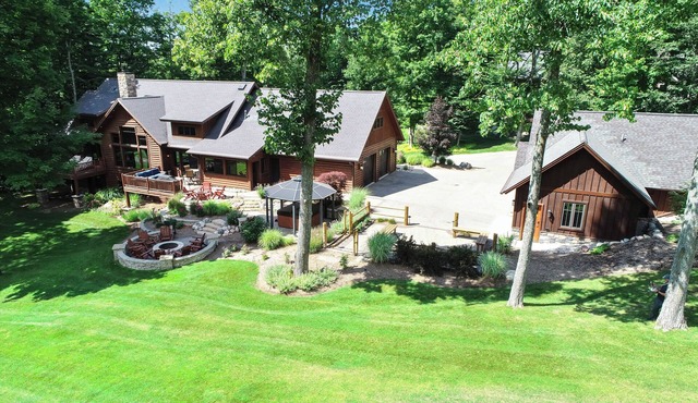 Edelweiss Lodge | 5BR Ski In/Ski Out | Private Hot Tub | Gated Community