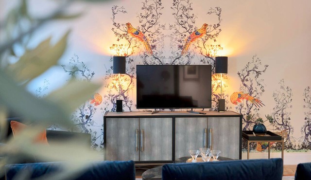 Edinburgh Luxury Apartment- The Matisse Suite